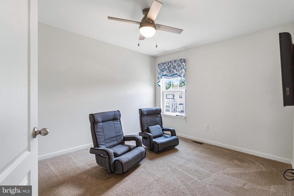 2 BARCUS COURT