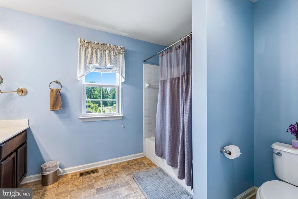 2 BARCUS COURT
