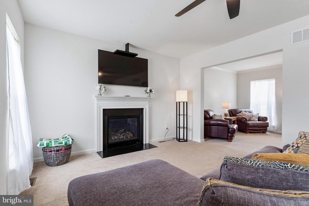 2 BARCUS COURT