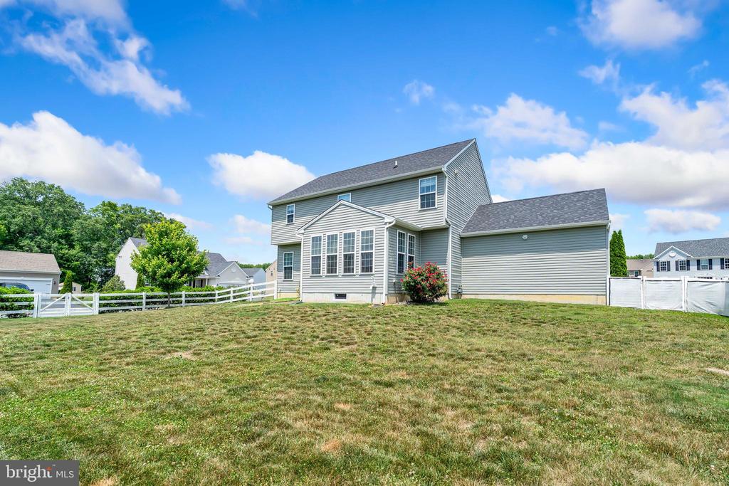 2 BARCUS COURT