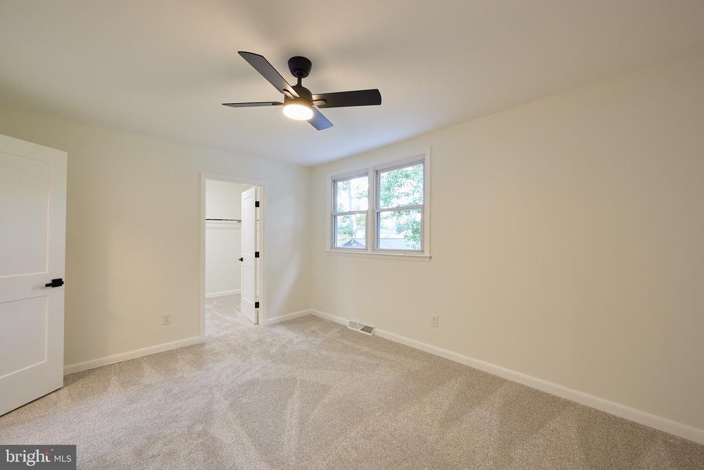 48 E CHEROKEE DRIVE