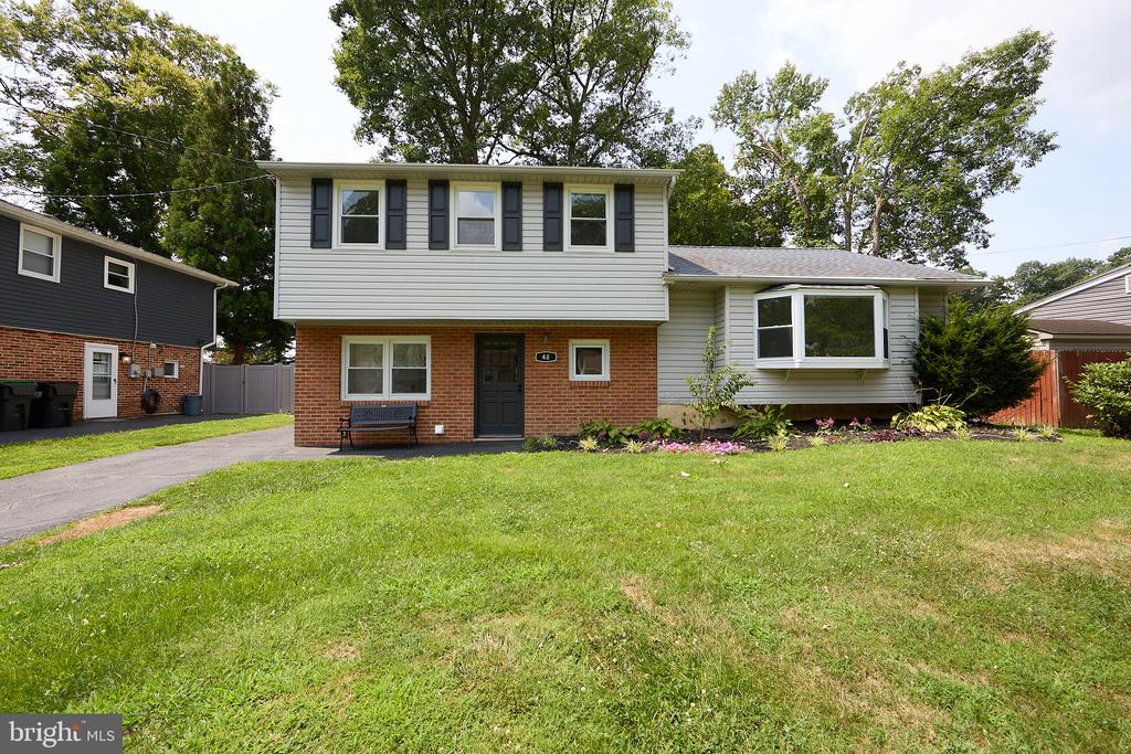 48 E CHEROKEE DRIVE