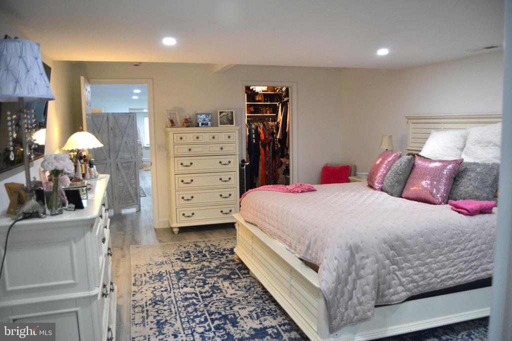 26356 PINE CONE DRIVE 37653