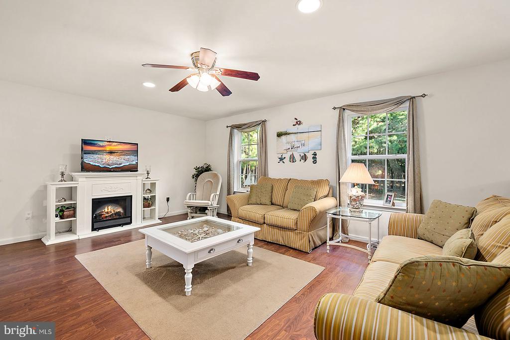 12 BAY OAK DRIVE