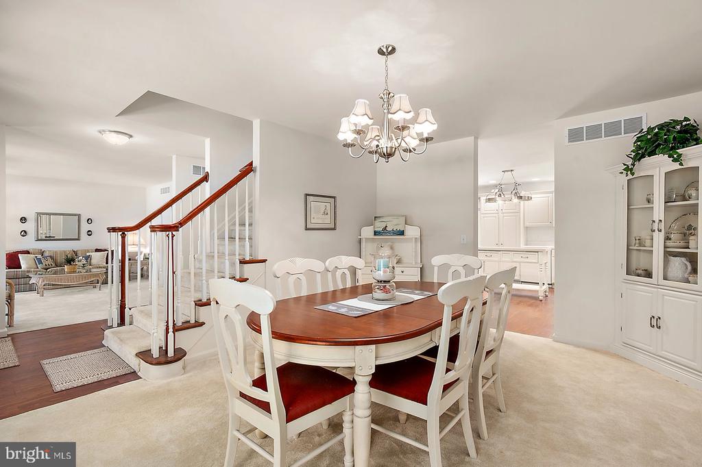 12 BAY OAK DRIVE