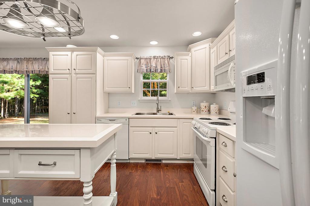 12 BAY OAK DRIVE