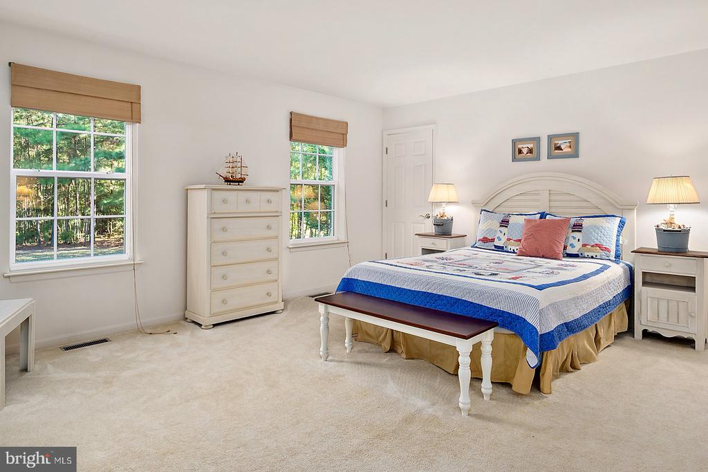 12 BAY OAK DRIVE