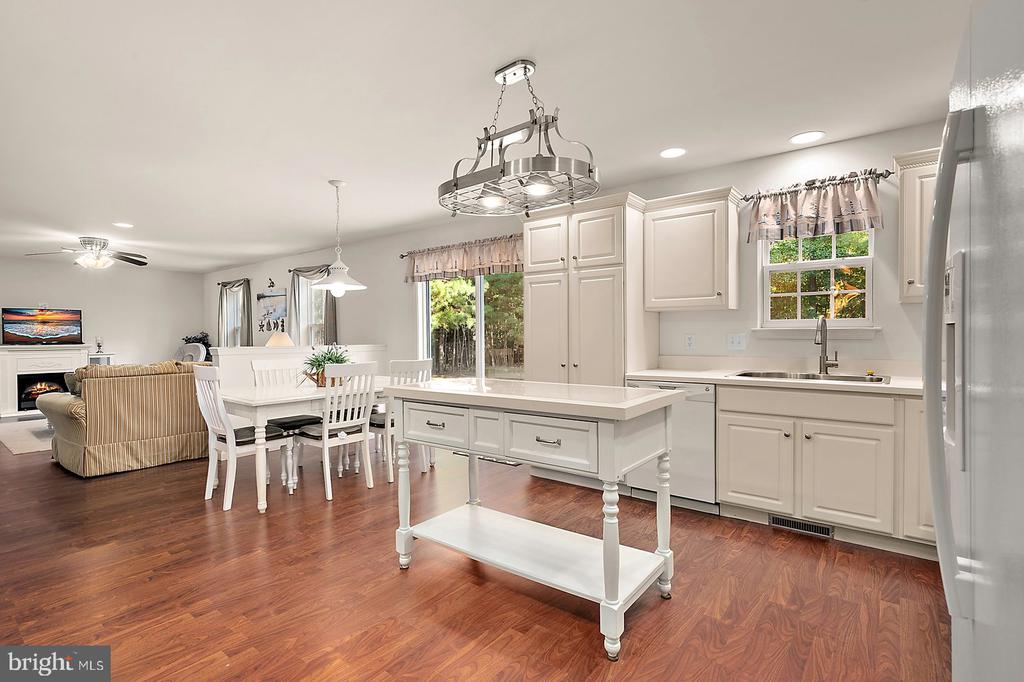 12 BAY OAK DRIVE