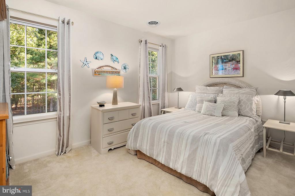 12 BAY OAK DRIVE