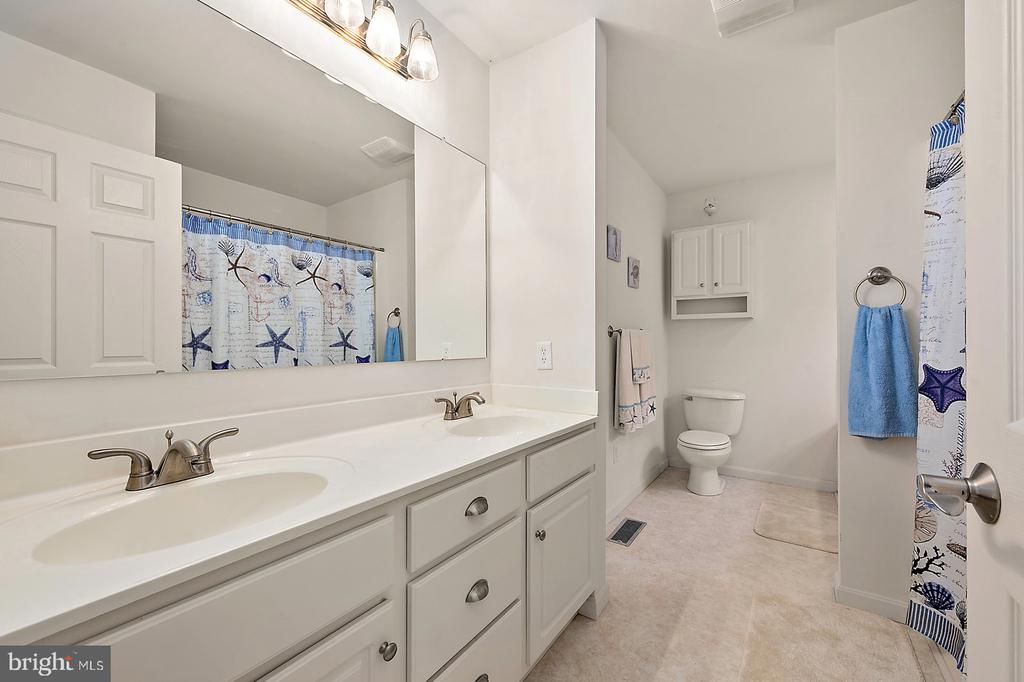 12 BAY OAK DRIVE