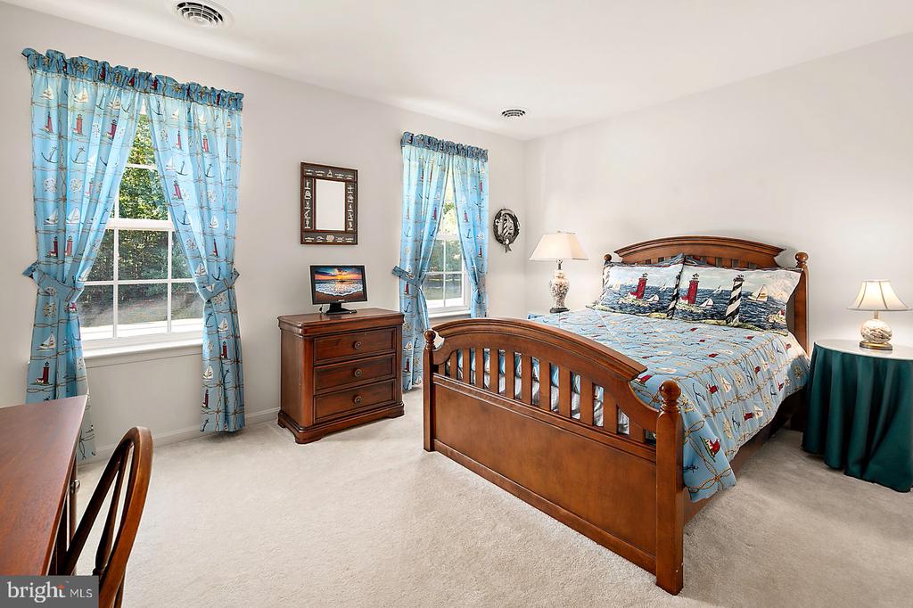 12 BAY OAK DRIVE