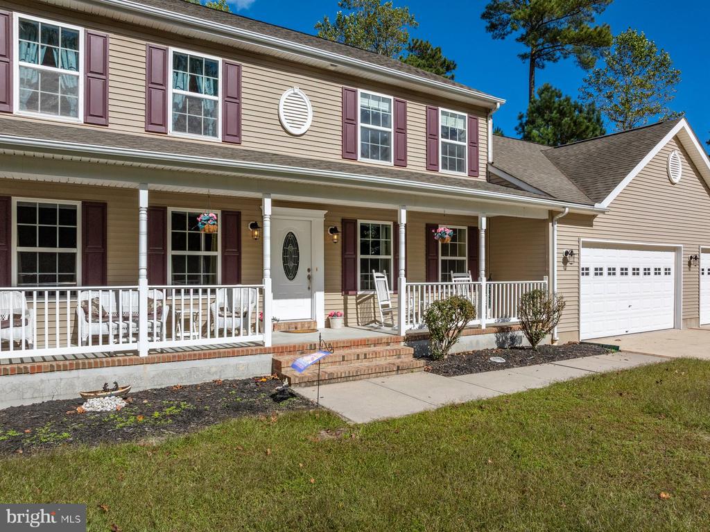 12 BAY OAK DRIVE