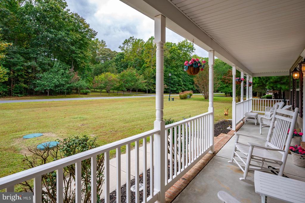 12 BAY OAK DRIVE