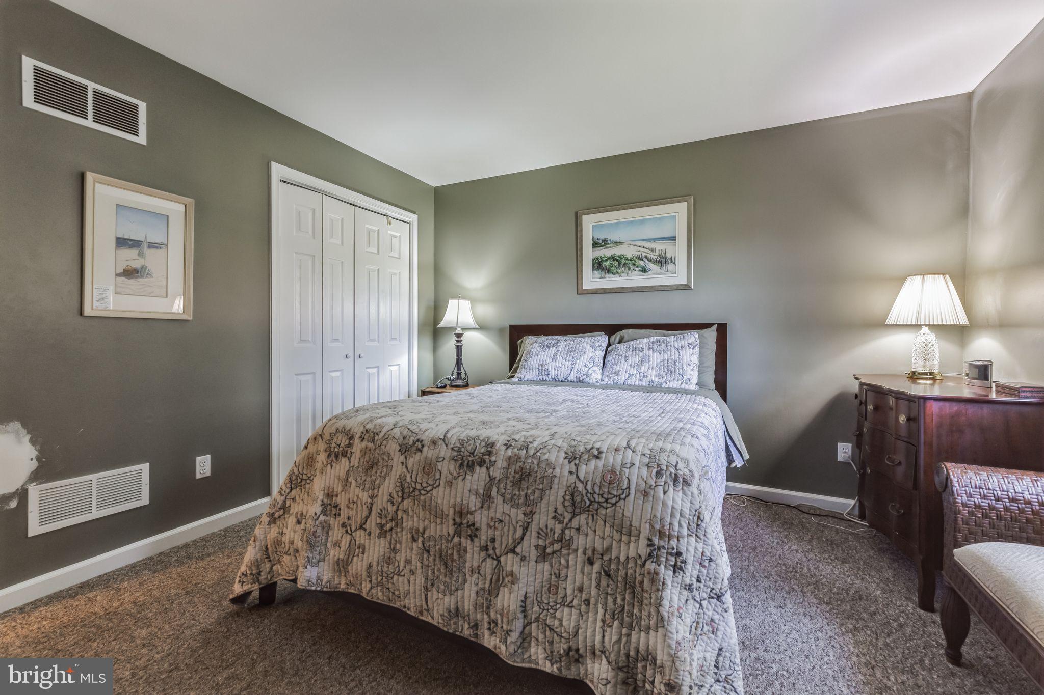 71 YELLOWFIELD BOULEVARD