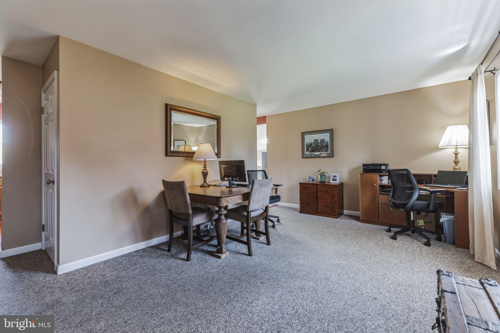 71 YELLOWFIELD BOULEVARD