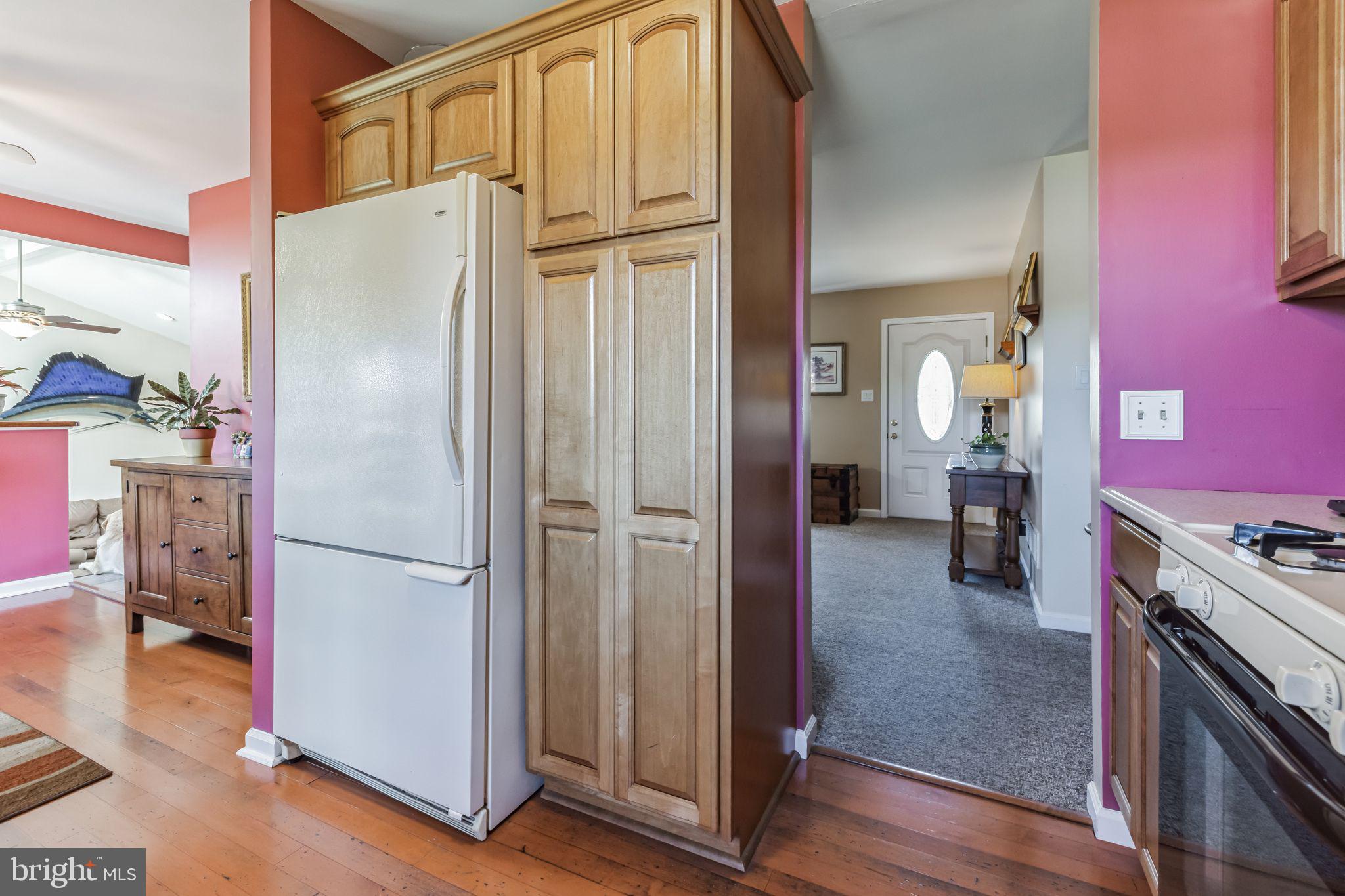 71 YELLOWFIELD BOULEVARD