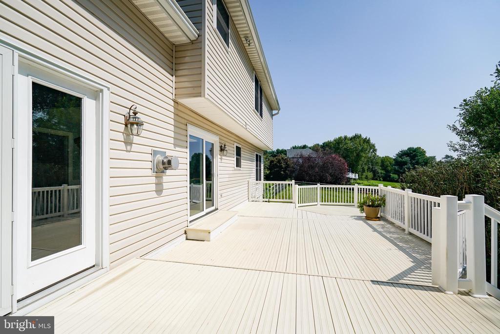 50 MEADOW VIEW COURT
