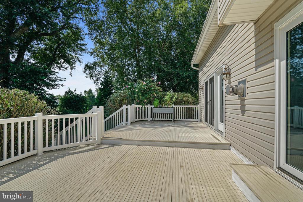 50 MEADOW VIEW COURT