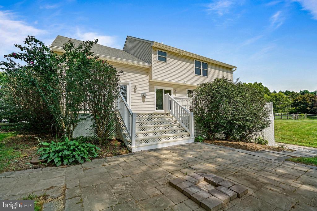 50 MEADOW VIEW COURT