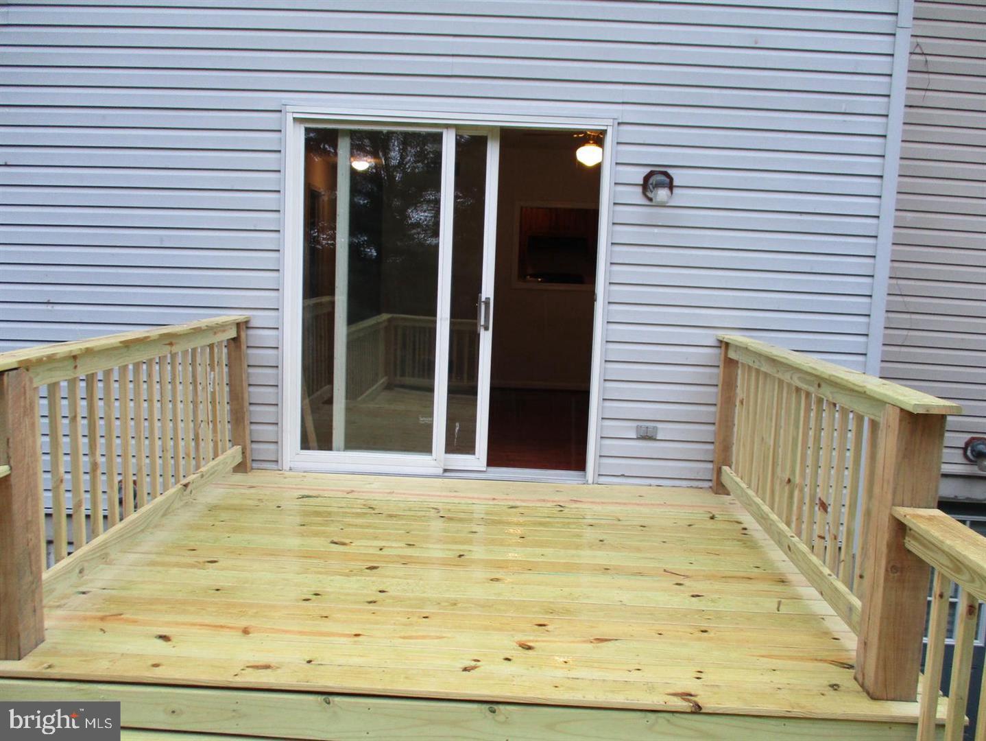 155 E VILLAGE ROAD