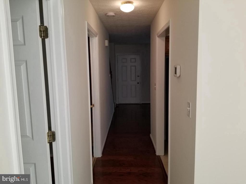 155 E VILLAGE ROAD