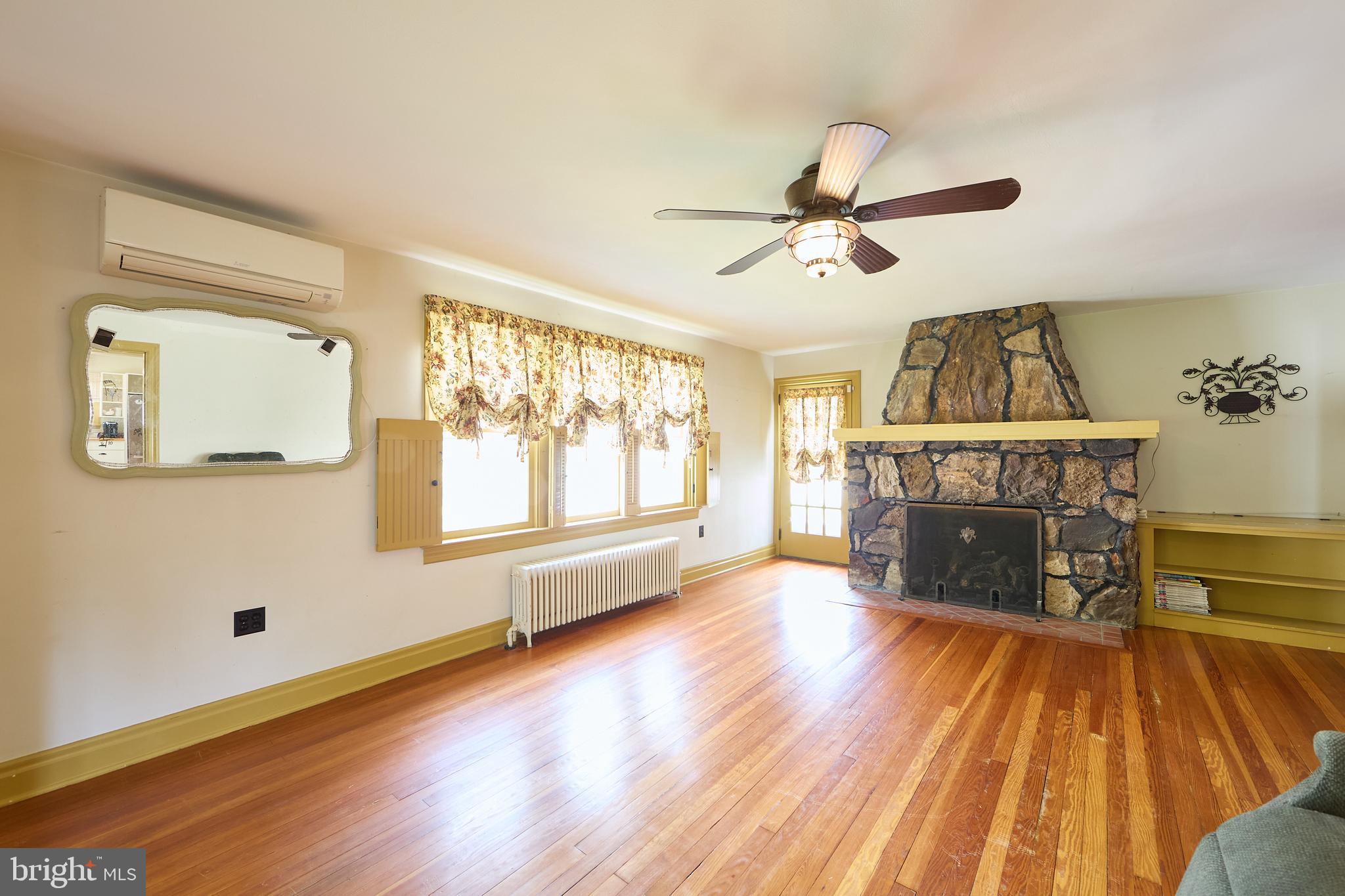 263 E MAIN STREET