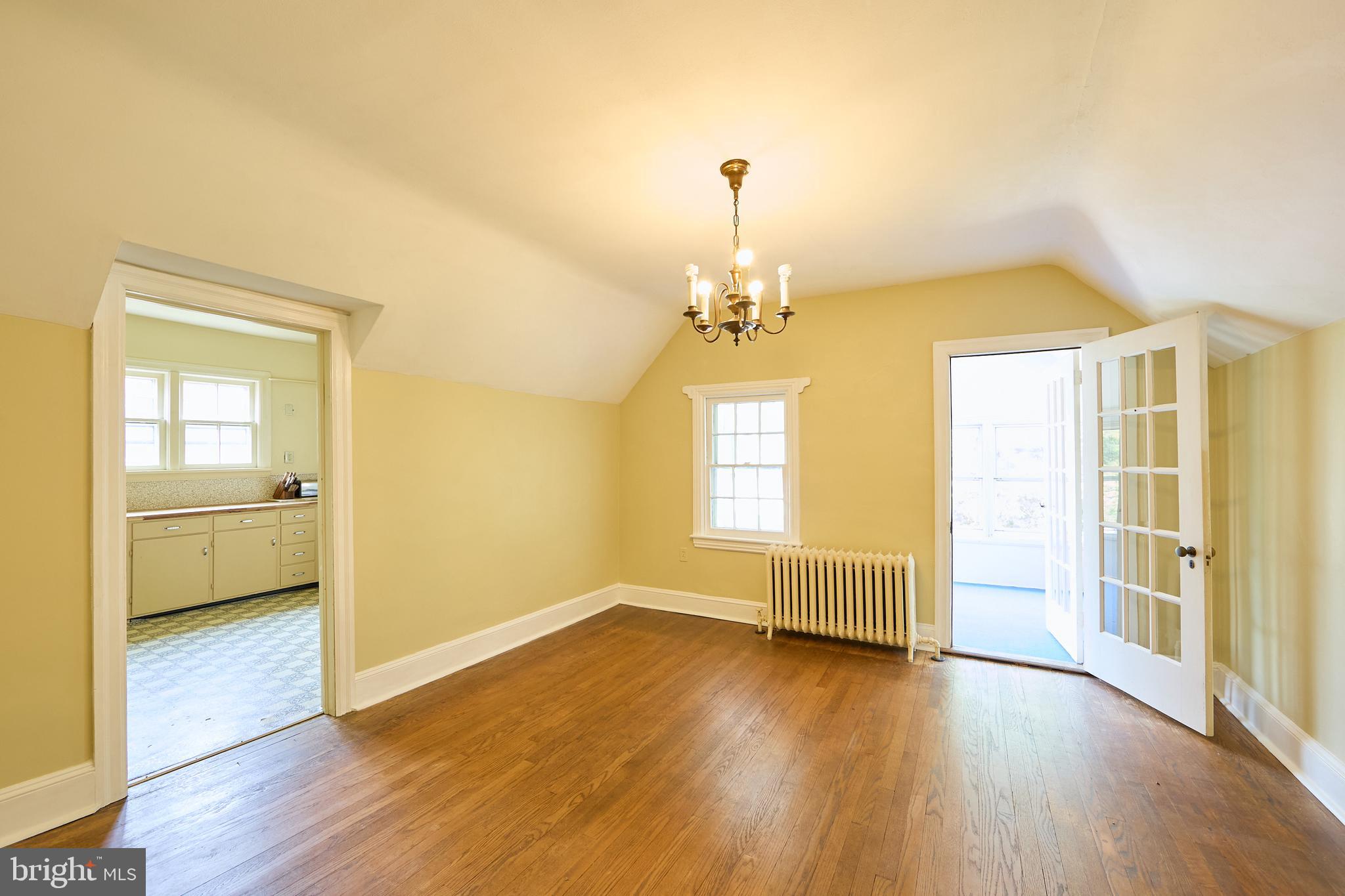 263 E MAIN STREET