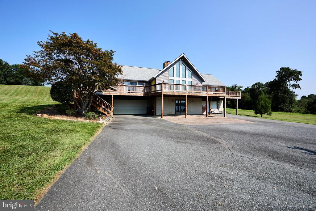 209 CASPARUS WAY