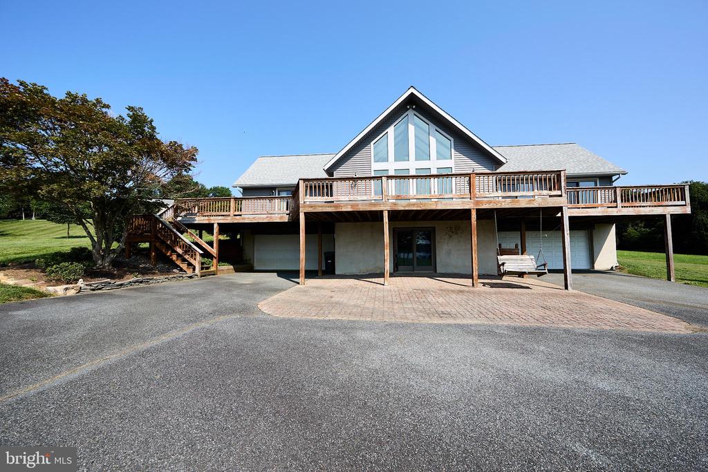 209 CASPARUS WAY