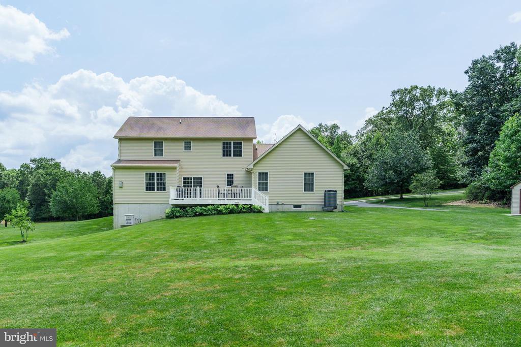 11 AUTUMN WOODS DRIVE