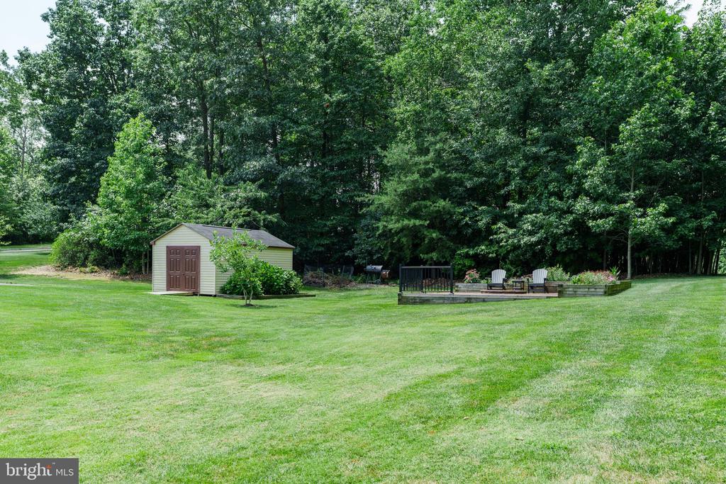 11 AUTUMN WOODS DRIVE