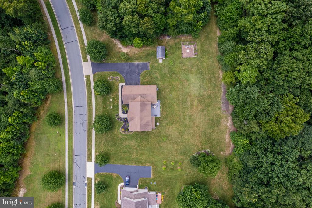 11 AUTUMN WOODS DRIVE
