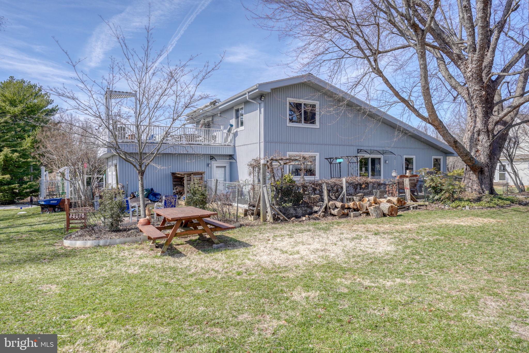 34 MOWBRAY LANE