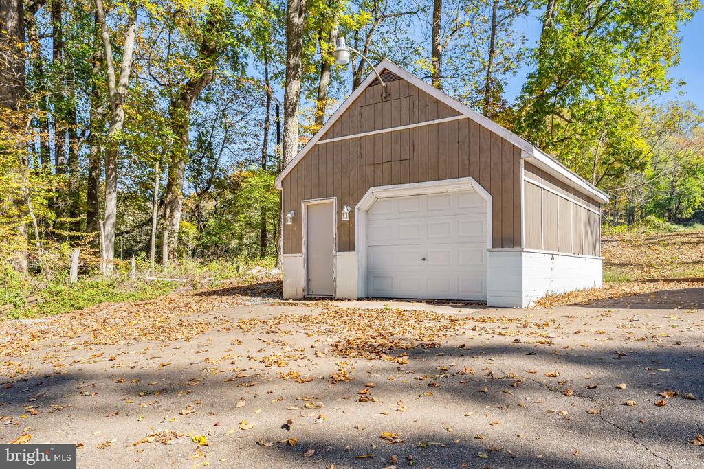 334 SPRING HILL ROAD