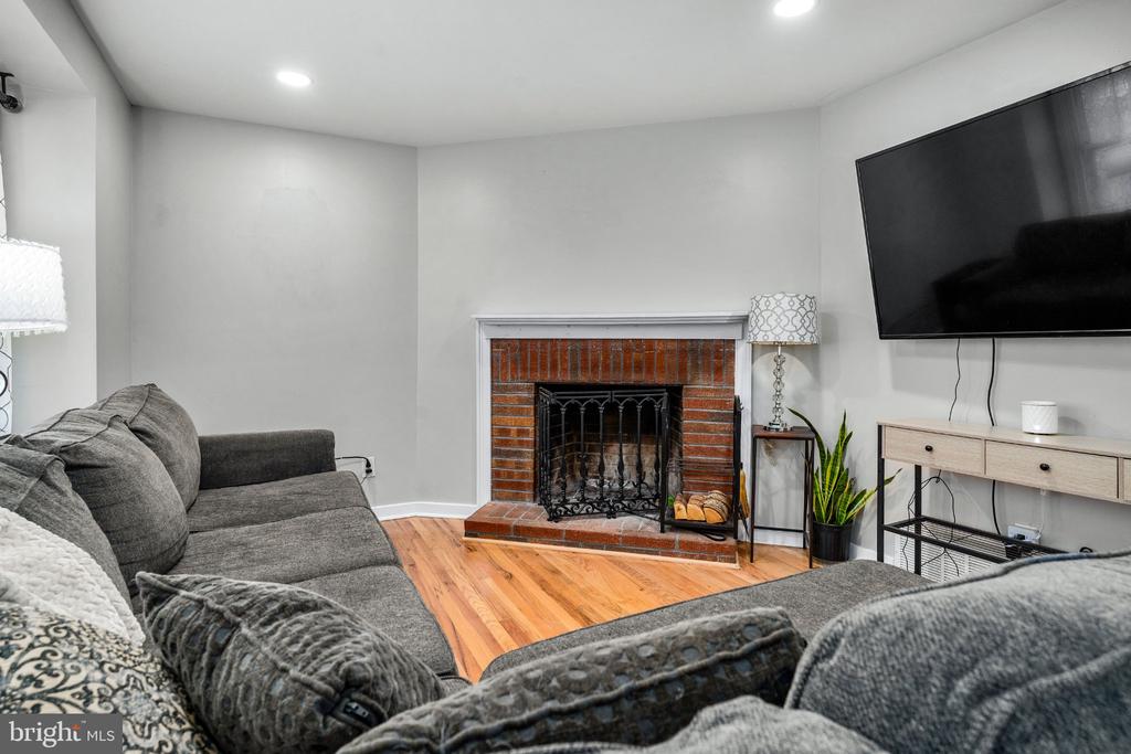 334 SPRING HILL ROAD