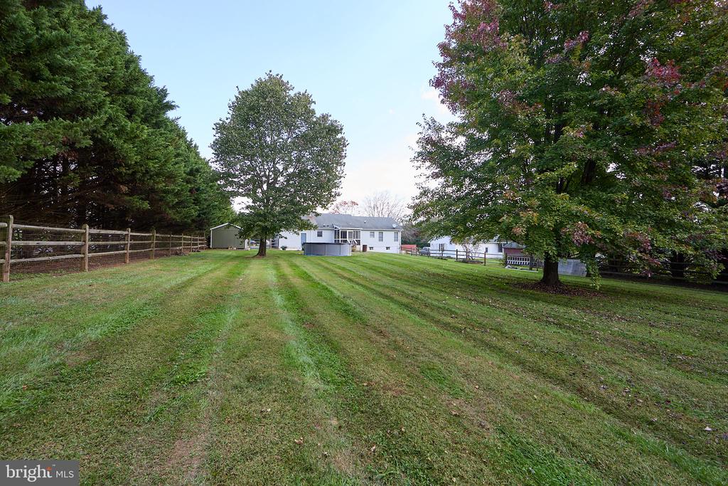 6 COUNTRY SIDE LOOP