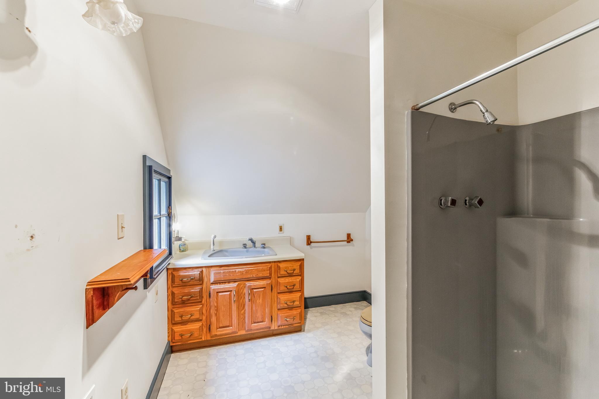 103 CANTERBURY COURT