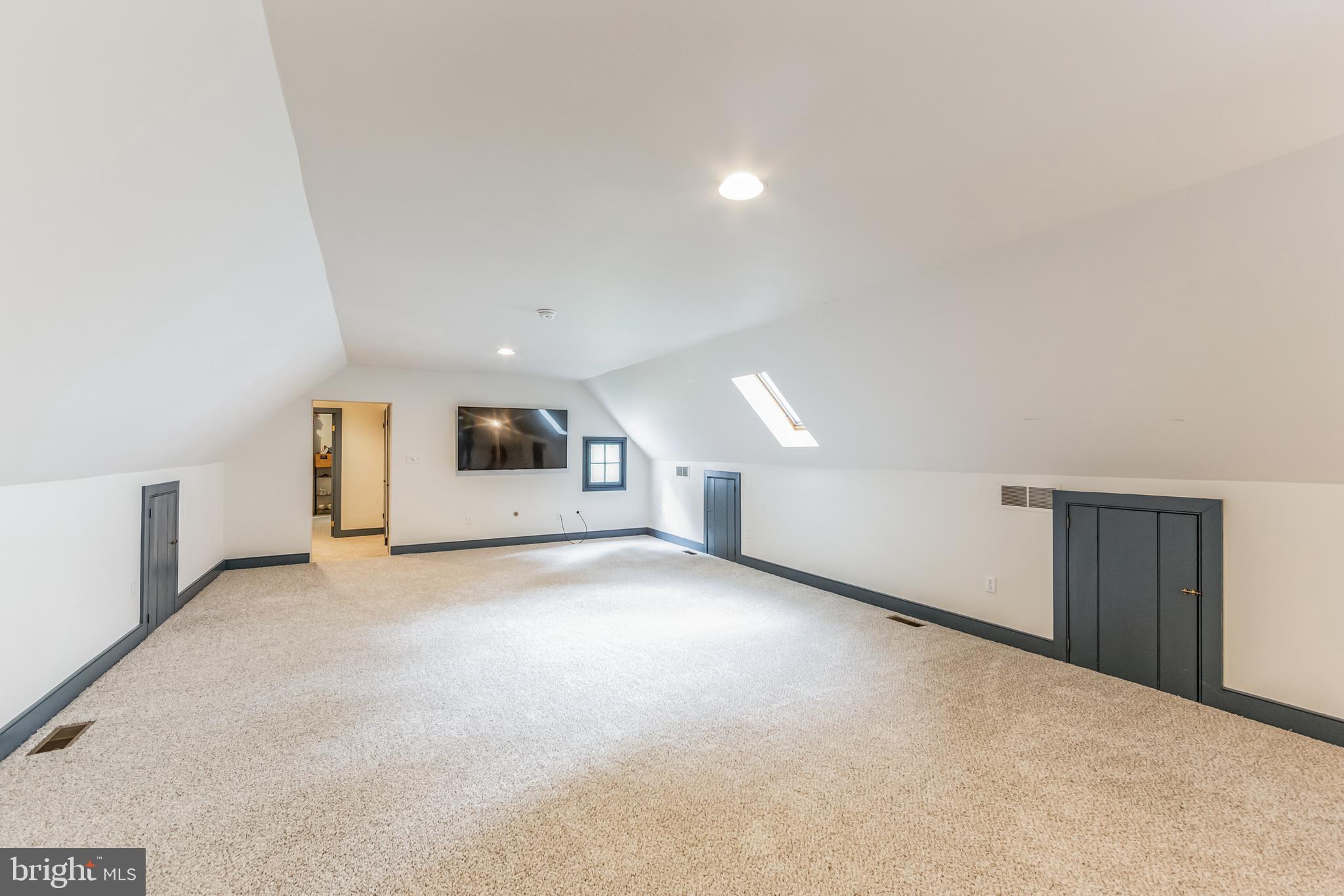 103 CANTERBURY COURT