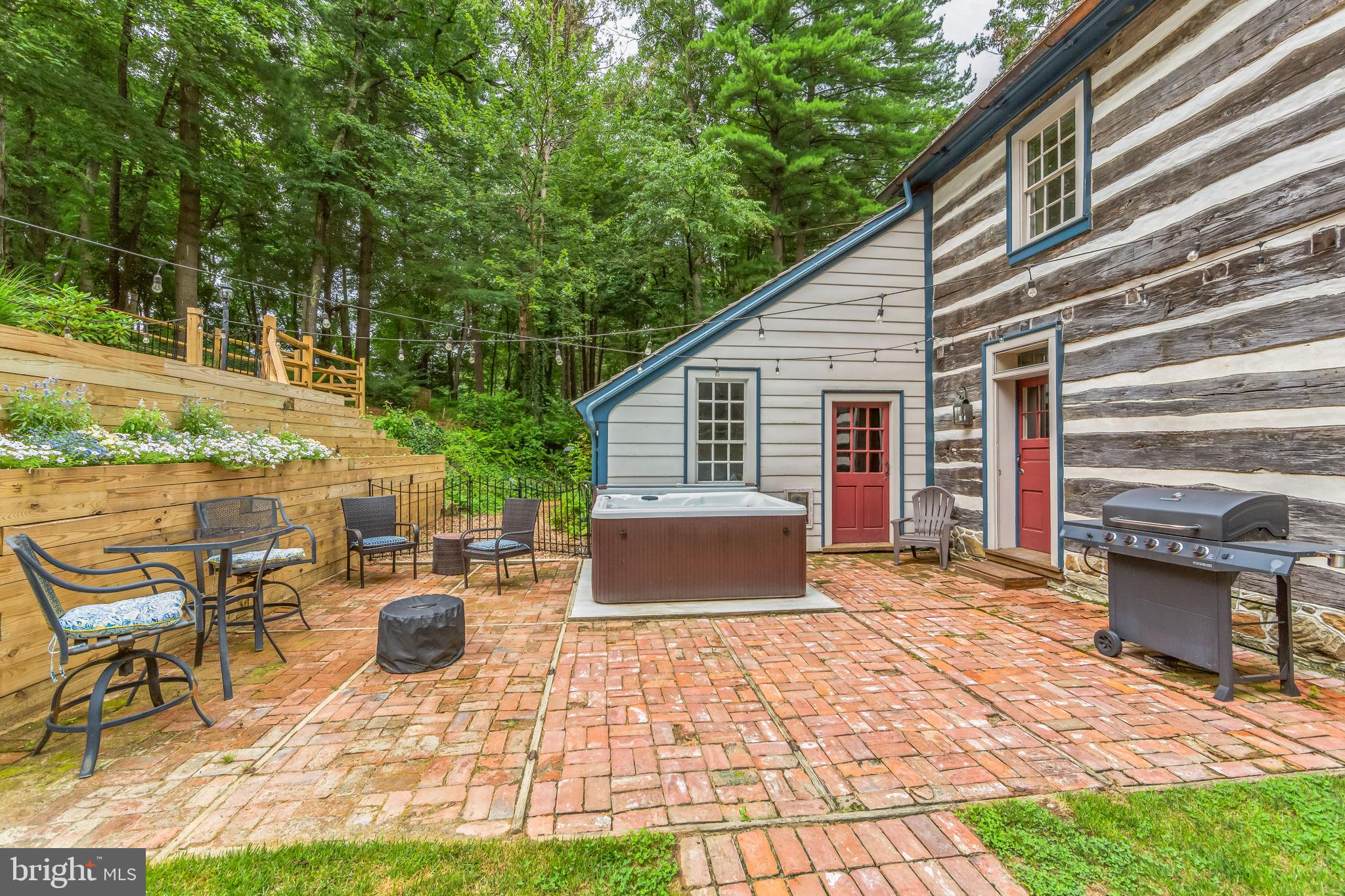 103 CANTERBURY COURT