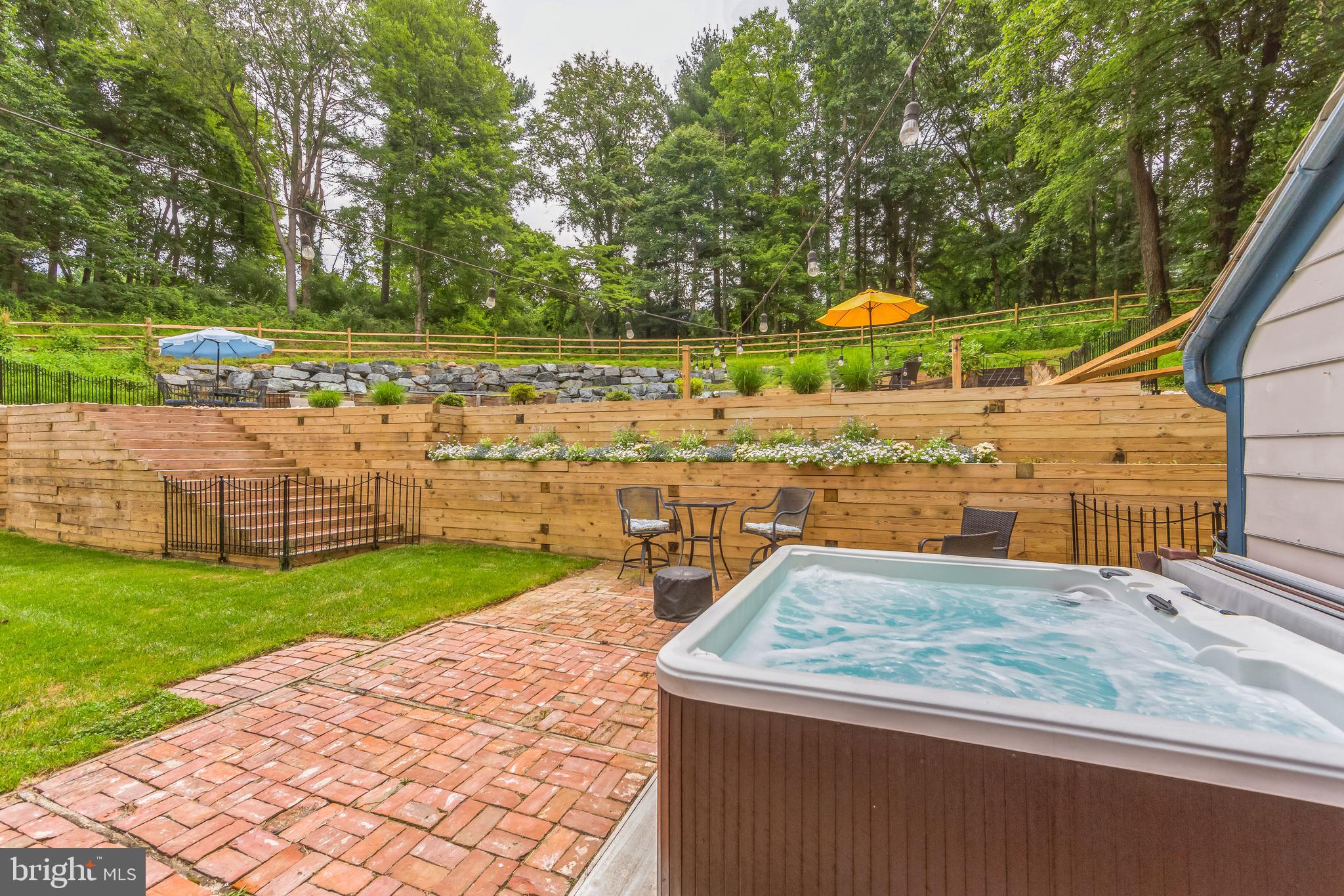 103 CANTERBURY COURT