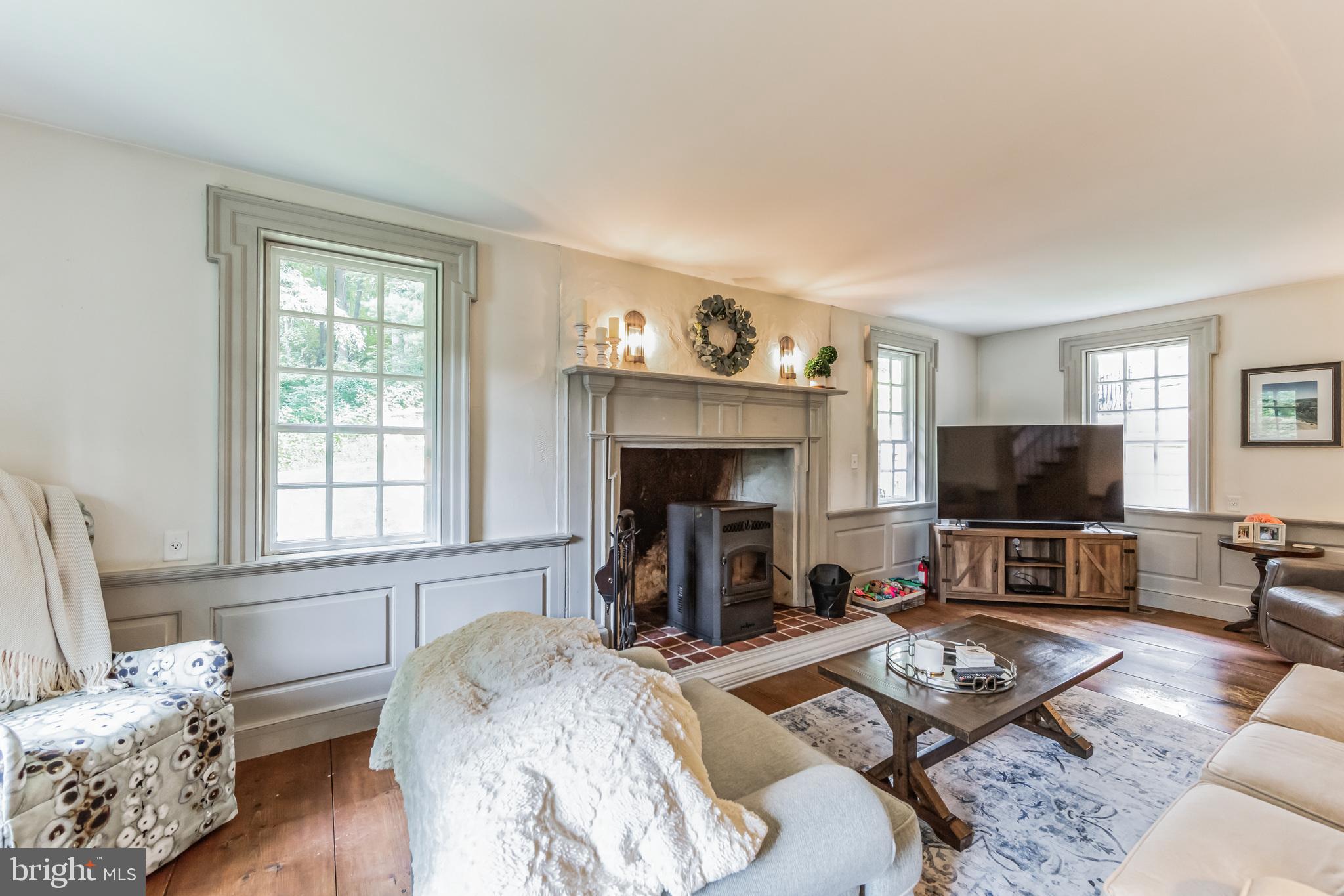 103 CANTERBURY COURT