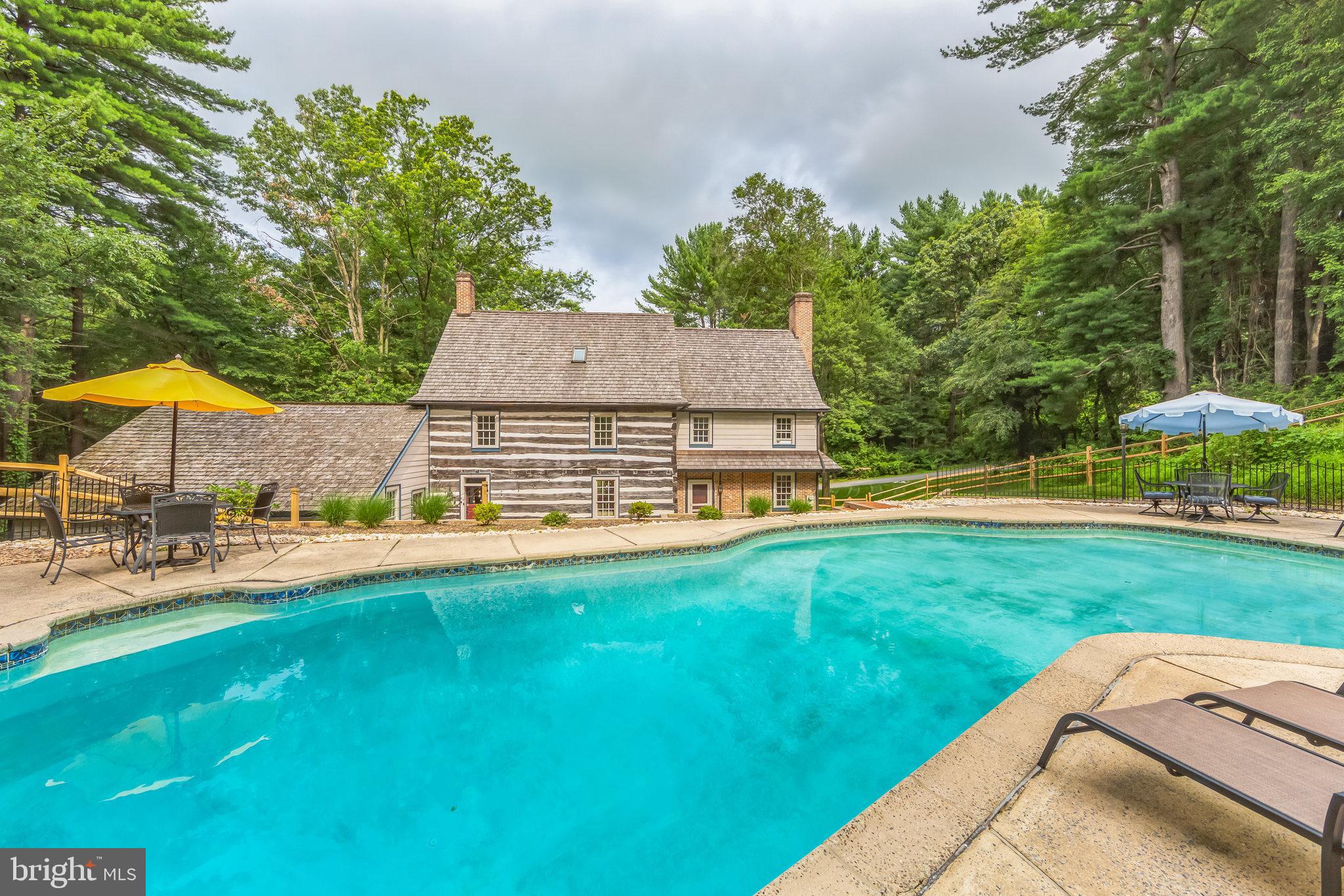 103 CANTERBURY COURT