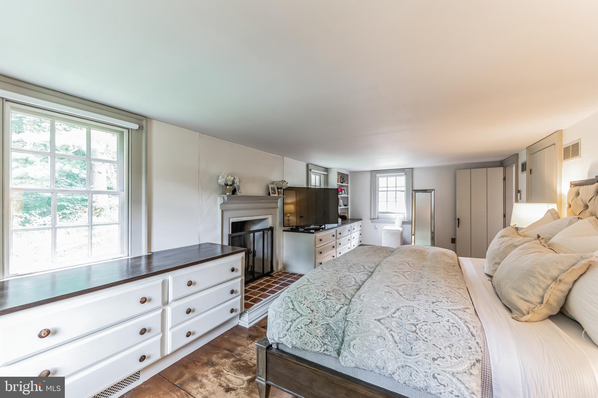 103 CANTERBURY COURT