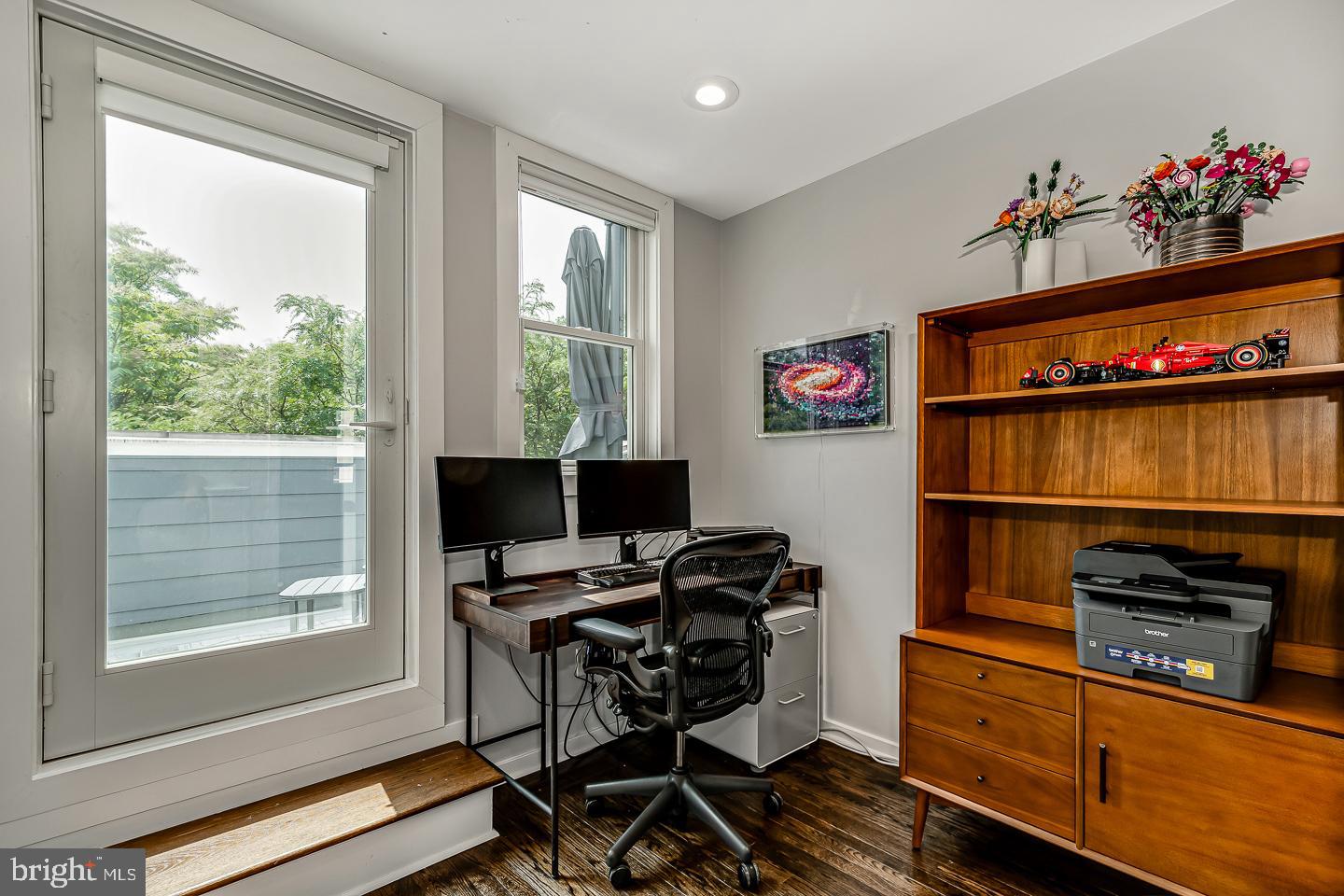 2947 PENNSYLVANIA AVENUE