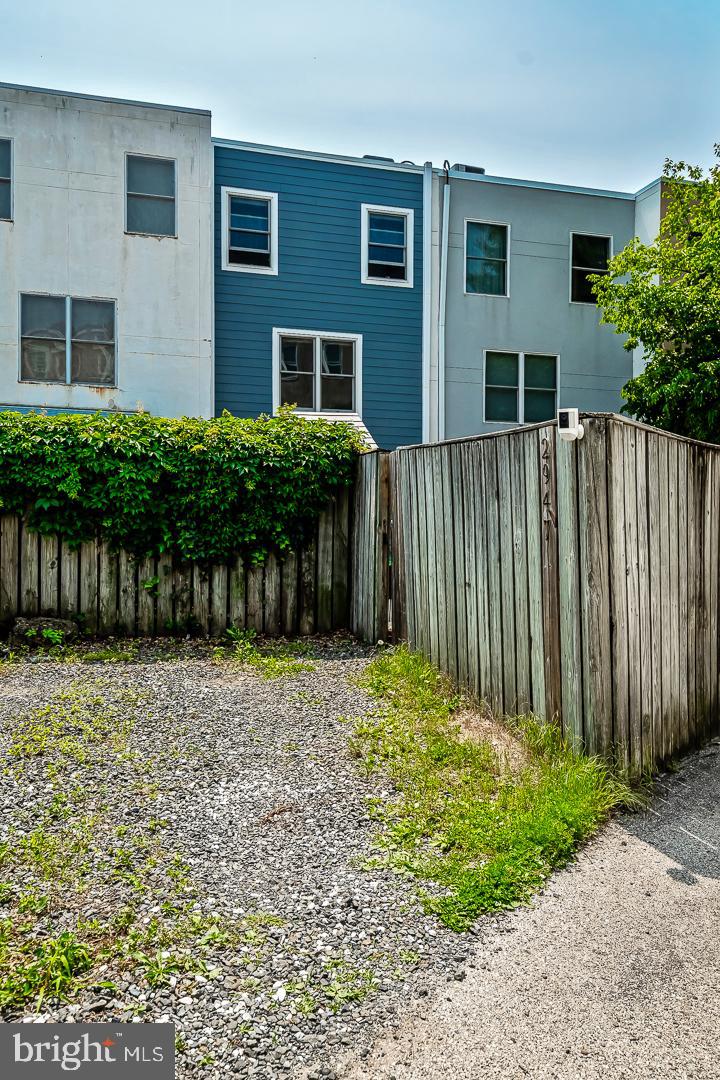 2947 PENNSYLVANIA AVENUE