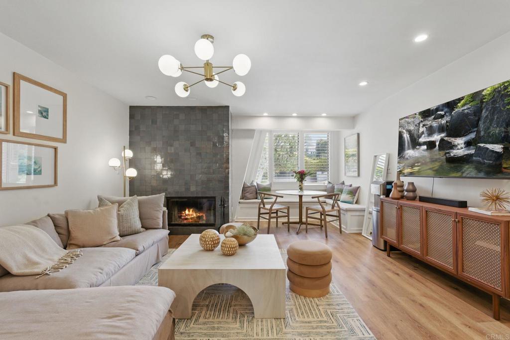 1562 Camino del Mar 639