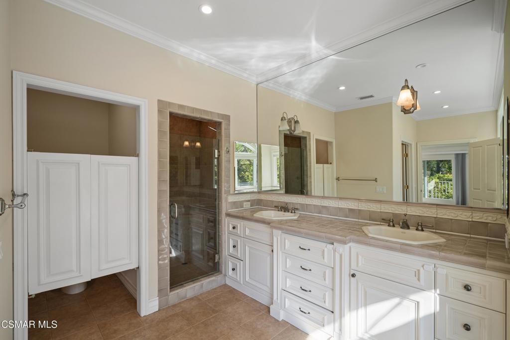 3801 Mainsail Circle