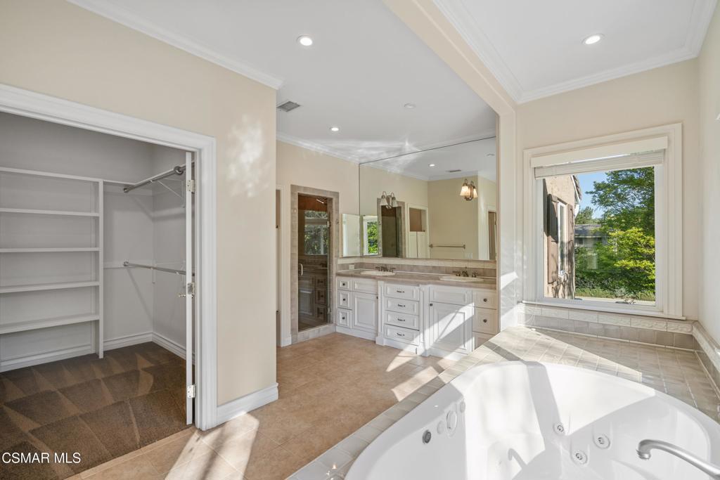 3801 Mainsail Circle