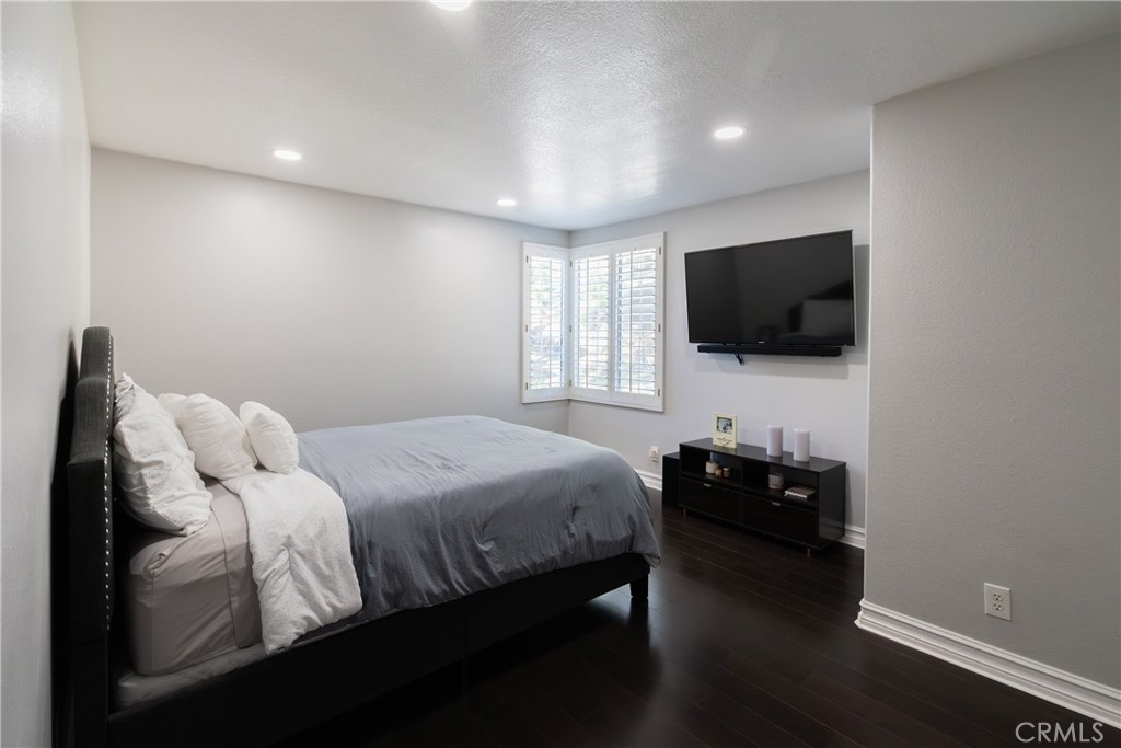 998 Blue Mountain Circle