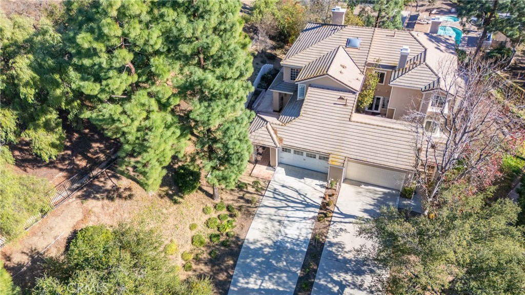 998 Blue Mountain Circle